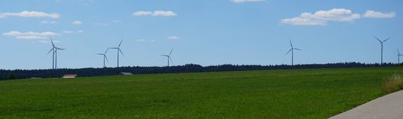 Windpark hinter Fünfbronn