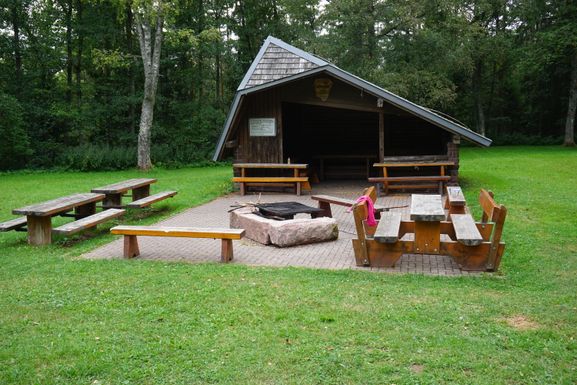 Wolfsberghütte mit Grillplatz